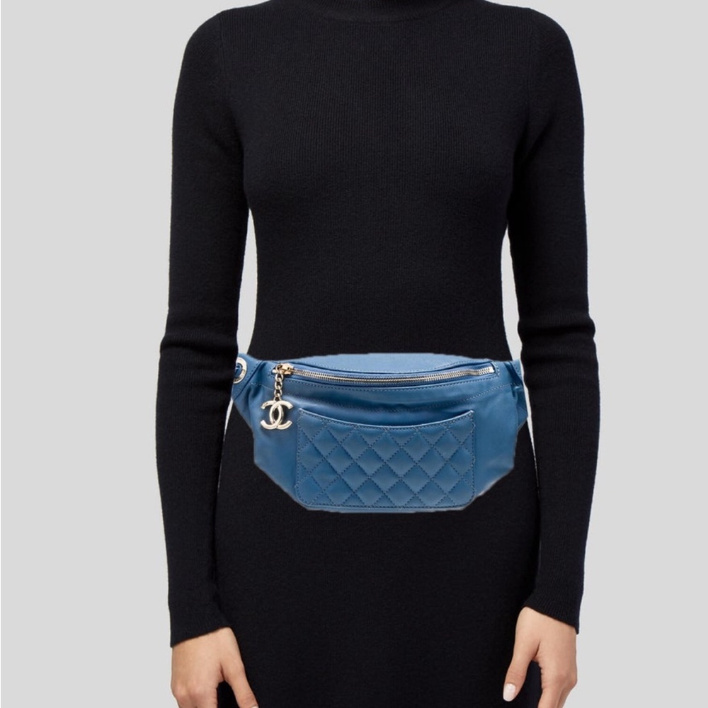 Blue Chanel waist bag 2019 - Picture 4 of 6
